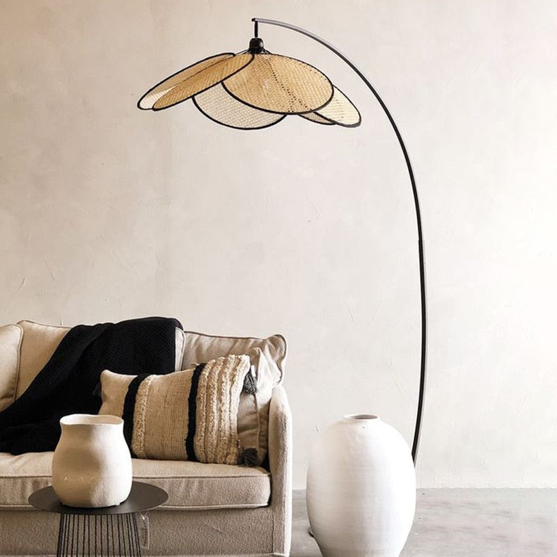 Luminaires en rotin bohème chic : l’élégance naturelle pour une chambre apaisante