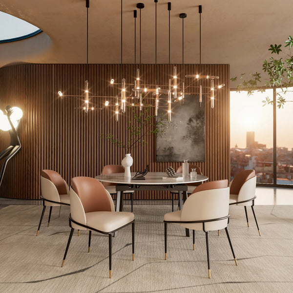 Chaises LETAE bicolores alignées autour d’une table – design contemporain dans salon lumineux