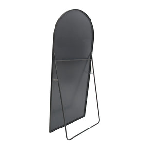 Détail du cadre arrondi en aluminium du miroir ELVOR