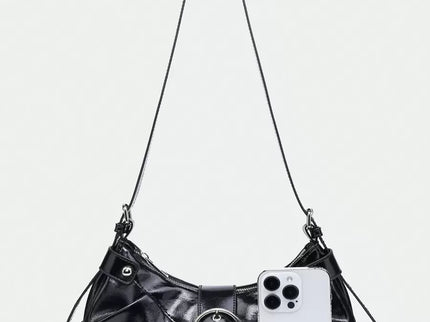 Sac en Simili Cuir a bandouliere pour femme noir cuir lisse detail proche sangle comparaison telephone