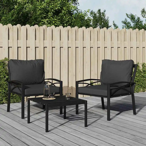 chaise de terrasse avec coussins confortables et structure en métal