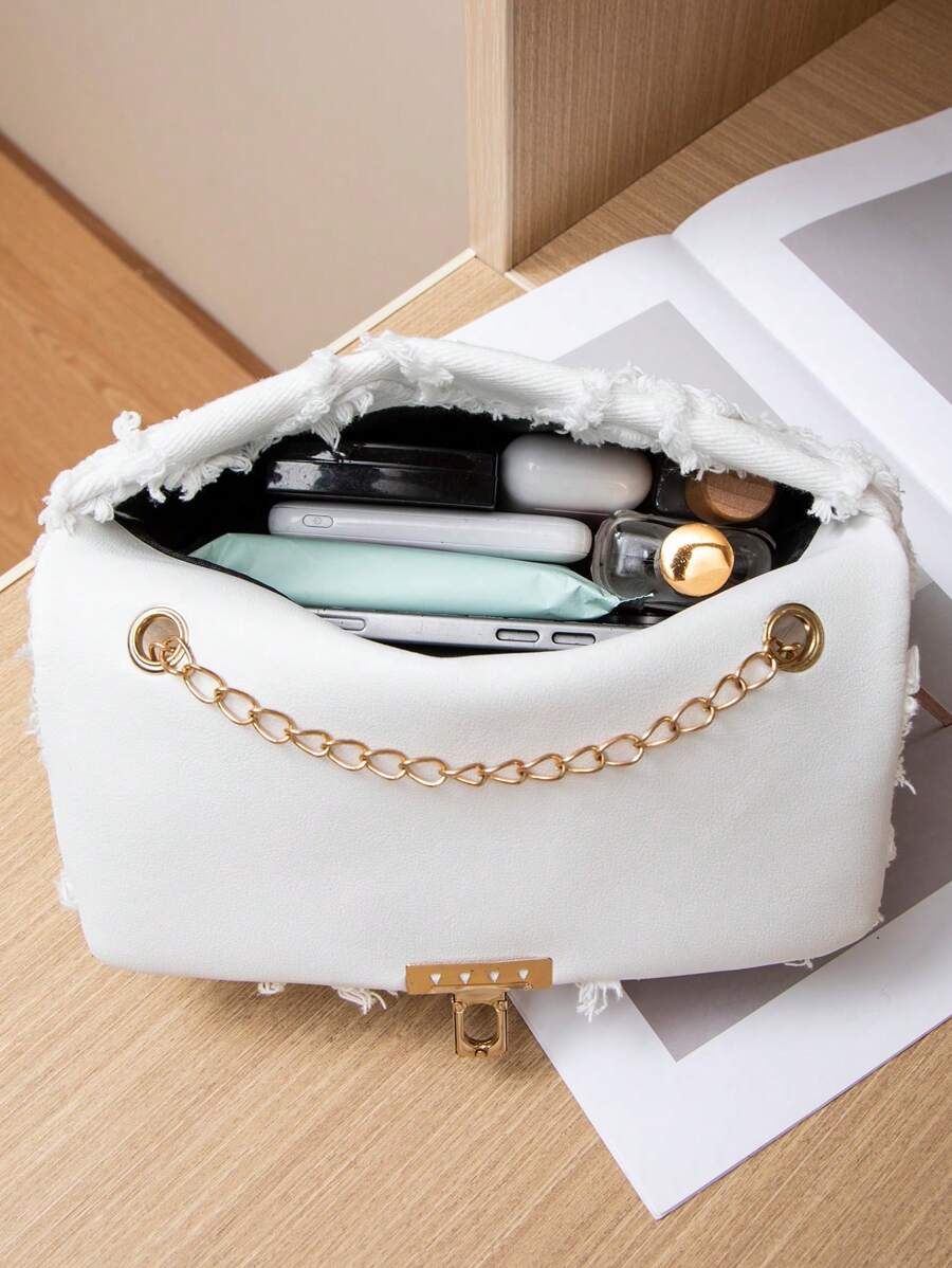 sac femme porté épaule avec chaîne métallique