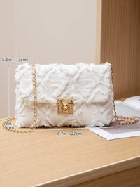sac à main femme style moderne texture travaillée 4